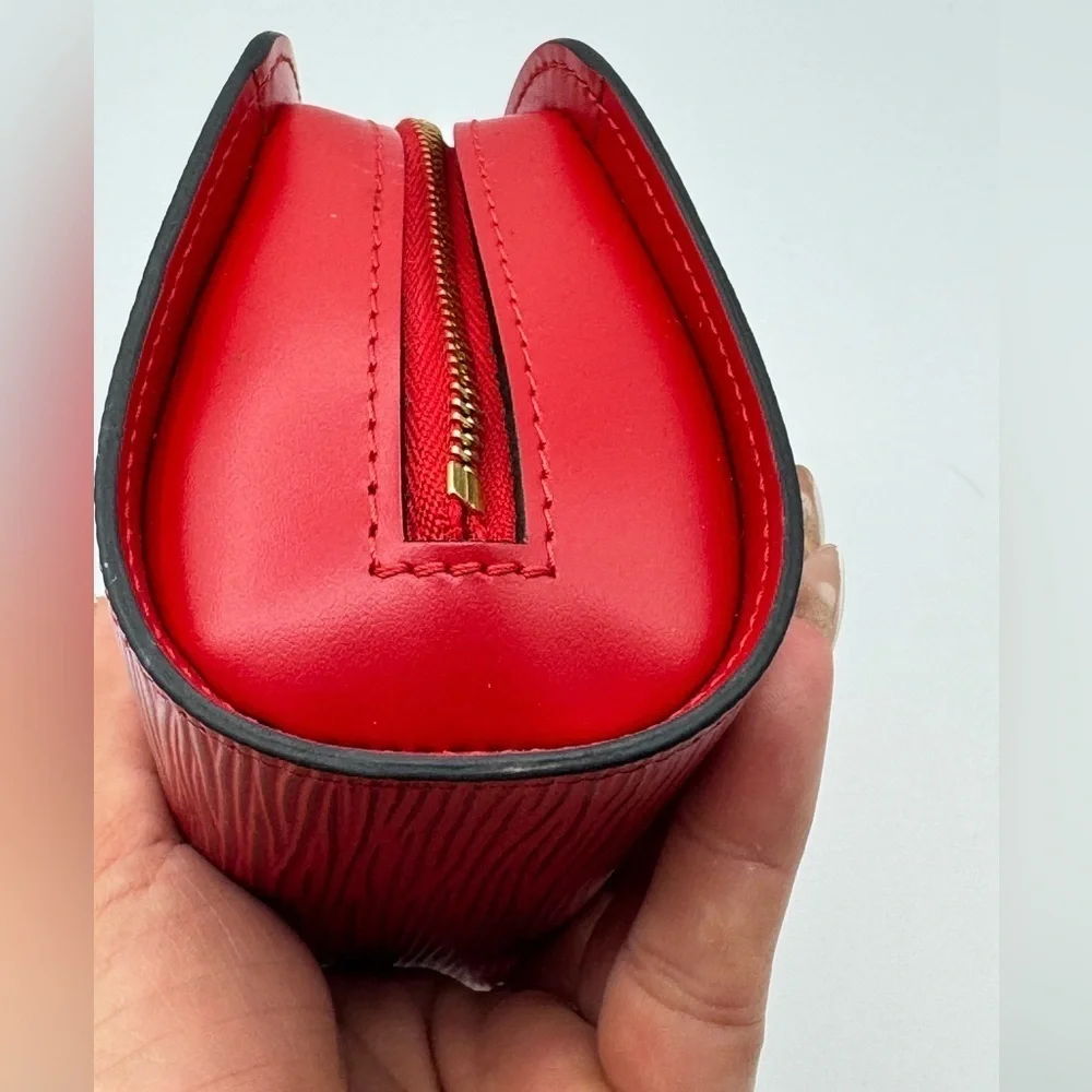 LOUIS VUITTON Epi Dauphine PM Pouch Castilian Red EUC